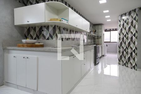 Apartamento à venda com 392m², 4 quartos e 2 vagasCozinha 