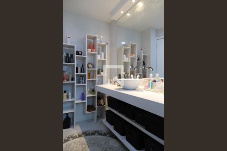 Apartamento à venda com 392m², 4 quartos e 2 vagasBanheiro da suíte 1