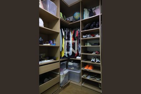 Apartamento à venda com 392m², 4 quartos e 2 vagasCloset do quarto 2