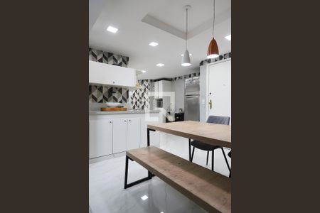 Apartamento à venda com 392m², 4 quartos e 2 vagasCozinha 