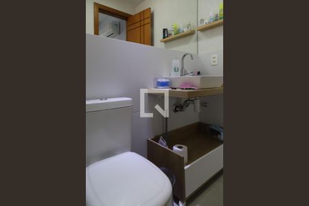 Apartamento à venda com 392m², 4 quartos e 2 vagasBanheiro da suíte 2