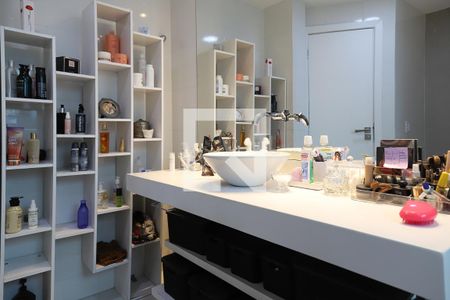 Apartamento à venda com 392m², 4 quartos e 2 vagasBanheiro da suíte 1