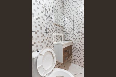 Casa à venda com 70m², 2 quartos e 2 vagas Casa à venda com 70m², 2 quartos e 2 vagasBanheiro