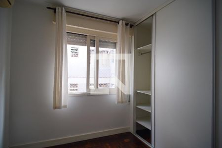 Quarto 1 de apartamento para alugar com 3 quartos, 79m² em Petrópolis, Porto Alegre