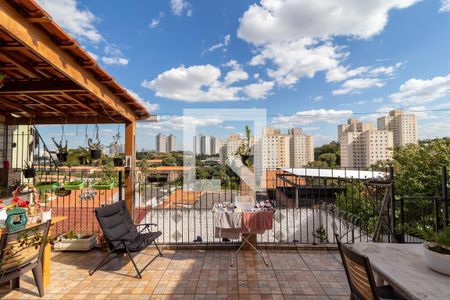 Casa à venda com 246m², 4 quartos e 3 vagasVista do Quarto 2