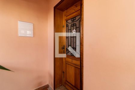 Casa à venda com 246m², 4 quartos e 3 vagasEntrada