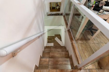 Casa à venda com 246m², 4 quartos e 3 vagasEscada da Sala