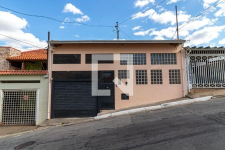 Casa à venda com 246m², 4 quartos e 3 vagasFachada