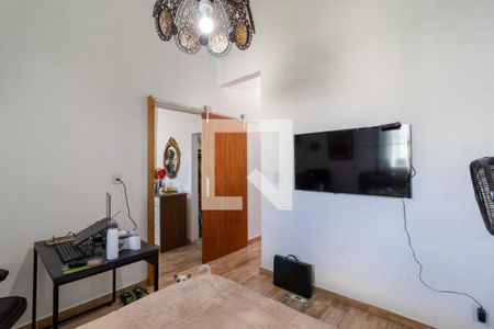 Casa à venda com 246m², 4 quartos e 3 vagasSuíte - 2º andar