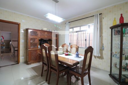 Casa à venda com 200m², 3 quartos e 2 vagasCozinha