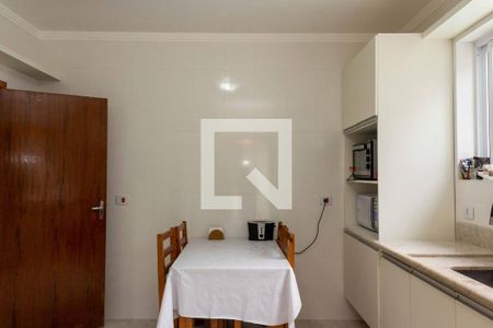 Casa para alugar com 580m², 5 quartos e 5 vagasCozinha