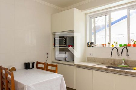 Casa para alugar com 580m², 5 quartos e 5 vagasCozinha