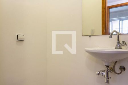 Casa para alugar com 580m², 5 quartos e 5 vagasLavabo