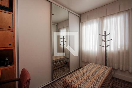 Quarto 1 de apartamento à venda com 3 quartos, 127m² em Jardim Lindóia, Porto Alegre