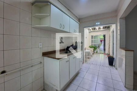 Casa à venda com 500m², 8 quartos e 2 vagas Casa à venda com 500m², 8 quartos e 2 vagasCozinha 2