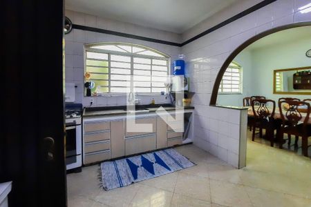 Casa à venda com 500m², 8 quartos e 2 vagas Casa à venda com 500m², 8 quartos e 2 vagasCozinha 1