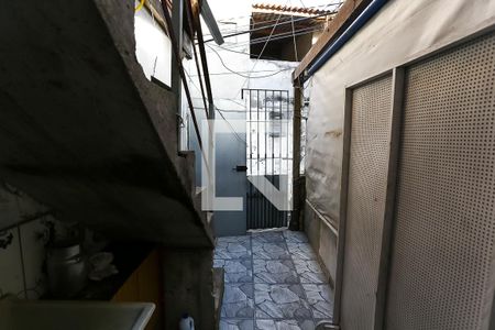 Casa para alugar com 80m², 2 quartos e sem vagaescada