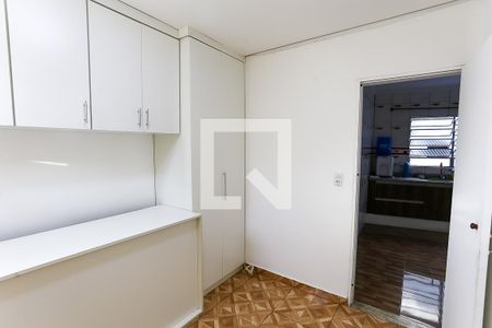 quarto 1 de casa para alugar com 2 quartos, 80m² em Parque Reboucas, São Paulo