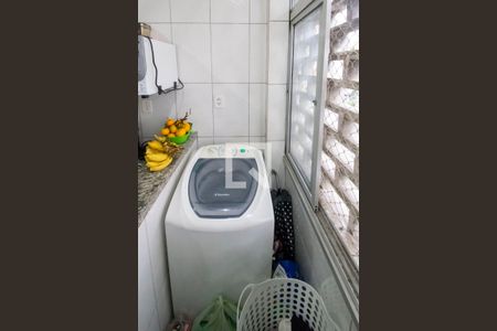 Apartamento à venda com 60m², 2 quartos e sem vagaCozinha e Área de Serviço