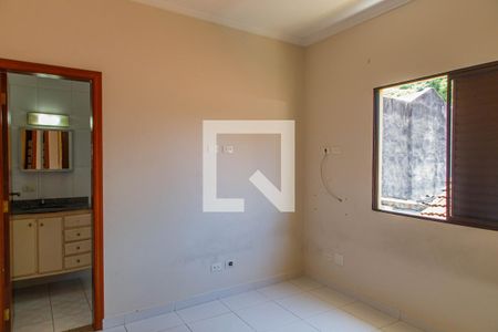 Casa à venda com 150m², 4 quartos e 2 vagasQuarto Suíte 2