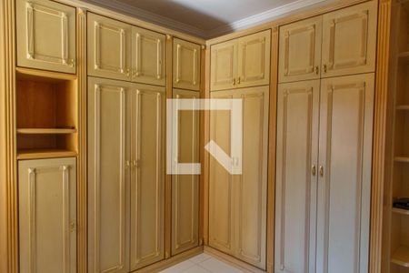 Casa à venda com 150m², 4 quartos e 2 vagasQuarto Suíte 1