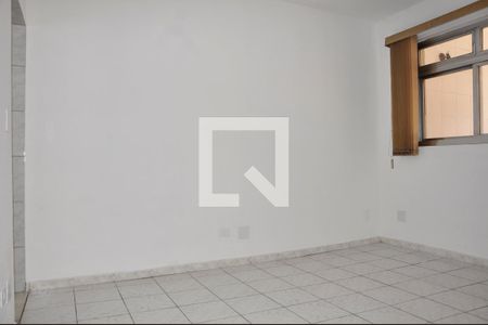 Sala de casa à venda com 4 quartos, 154m² em Jardim Mariliza, São Paulo
