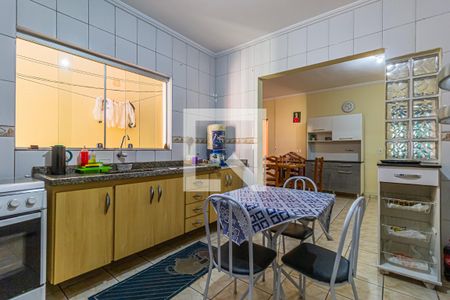 Casa à venda com 180m², 3 quartos e 4 vagas Casa à venda com 180m², 3 quartos e 4 vagasCozinha