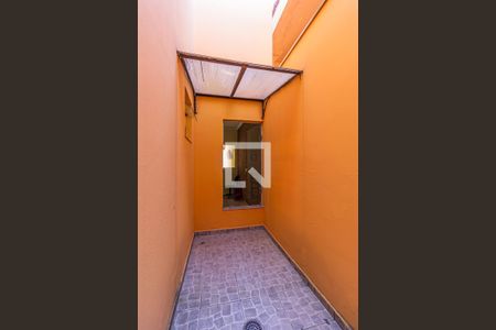 Casa à venda com 180m², 3 quartos e 4 vagas Casa à venda com 180m², 3 quartos e 4 vagasÁrea de Inverno