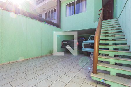 Casa à venda com 180m², 3 quartos e 4 vagas Casa à venda com 180m², 3 quartos e 4 vagasGaragem