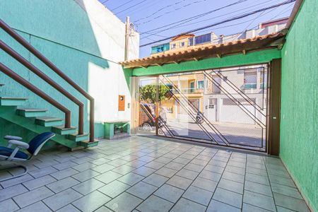 Casa à venda com 180m², 3 quartos e 4 vagas Casa à venda com 180m², 3 quartos e 4 vagasGaragem