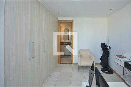 Apartamento à venda com 180m², 3 quartos e 2 vagasSuite 2