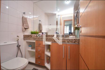 Apartamento à venda com 180m², 3 quartos e 2 vagasBanheiro Social