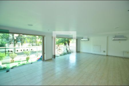 Apartamento à venda com 180m², 3 quartos e 2 vagasÁrea comum - Salão de festas