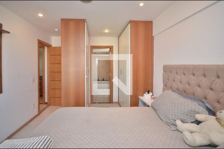 Apartamento à venda com 180m², 3 quartos e 2 vagasSuite 1