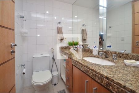 Apartamento à venda com 180m², 3 quartos e 2 vagasBanheiro Social