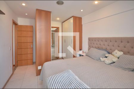 Apartamento à venda com 180m², 3 quartos e 2 vagasSuite 1