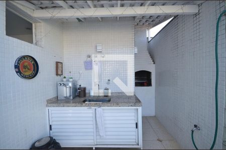 Apartamento à venda com 180m², 3 quartos e 2 vagasChurrasqueira