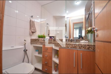 Apartamento à venda com 180m², 3 quartos e 2 vagasBanheiro Social