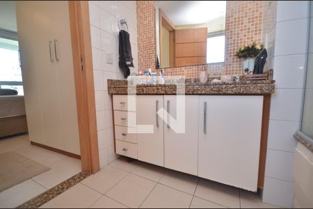 Apartamento à venda com 180m², 3 quartos e 2 vagasBanheiro da Suíte