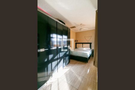 Casa à venda com 230m², 5 quartos e 4 vagasQuarto edícula