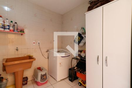 Casa à venda com 230m², 5 quartos e 4 vagasÁrea de Serviço