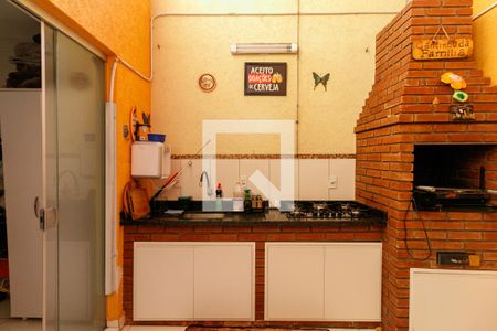 Casa à venda com 230m², 5 quartos e 4 vagasChurrasqueira