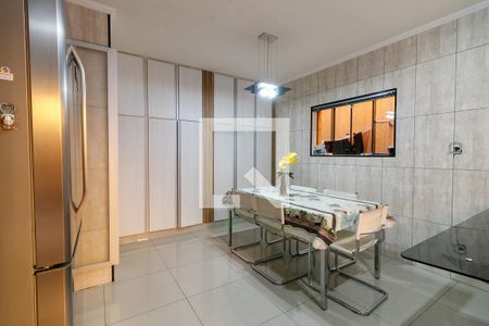 Casa à venda com 230m², 5 quartos e 4 vagasCozinha