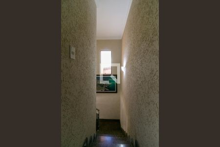 Casa à venda com 230m², 5 quartos e 4 vagasEscadas