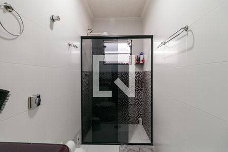 Casa à venda com 230m², 5 quartos e 4 vagasBanheiro 2