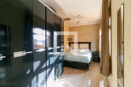 Casa à venda com 230m², 5 quartos e 4 vagasQuarto edícula