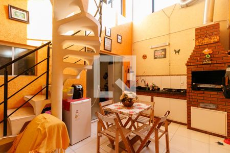 Casa à venda com 230m², 5 quartos e 4 vagasChurrasqueira