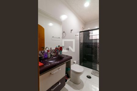 Casa à venda com 230m², 5 quartos e 4 vagasBanheiro 2