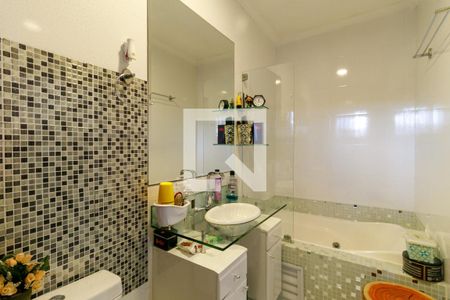 Casa à venda com 230m², 5 quartos e 4 vagasBanheiro suíte