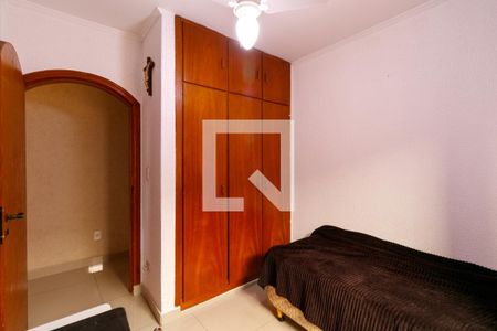 Casa à venda com 230m², 5 quartos e 4 vagasQuarto 2